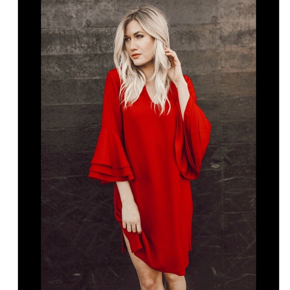 Tuckernuck Anna Cate Kylie Dress Scarlet Red Tiered Bell Sleeve Shift Dress L